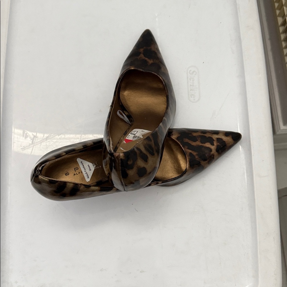 ALFRED SUNG Leopard Print Heels